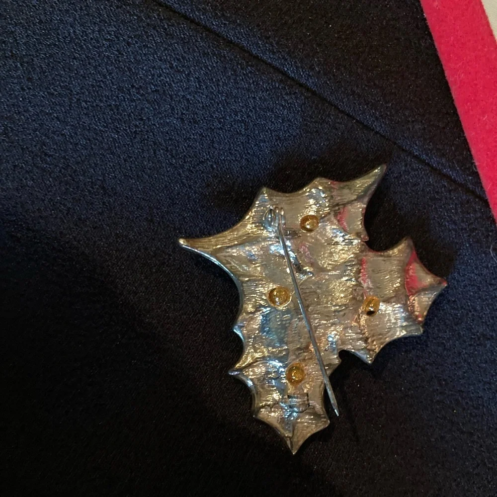 Jennifer Moore  Holly Brooch Silver & Gold Holiday - NWOT